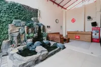 Hotel Safara Yogyakarta - Parkplatz
