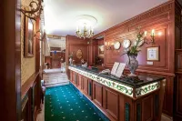 Grand Hotel London