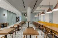 Hotel Monarch - breakfast