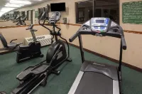Hawthorn Suites by Wyndham Napa Valley - Gym