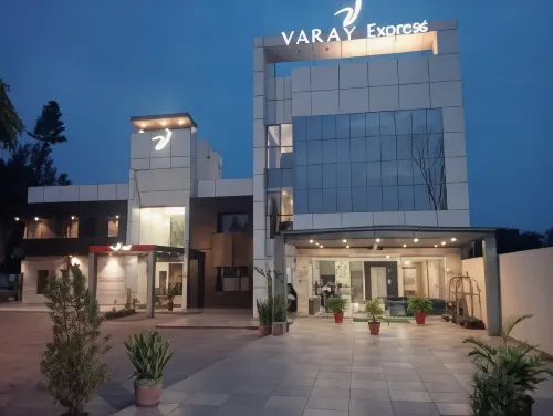 Hotel Varay Express - Hot Tub