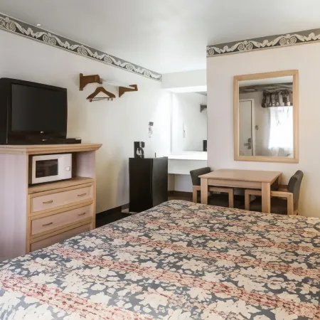 Rodeway Inn Monterey Near Fairgrounds