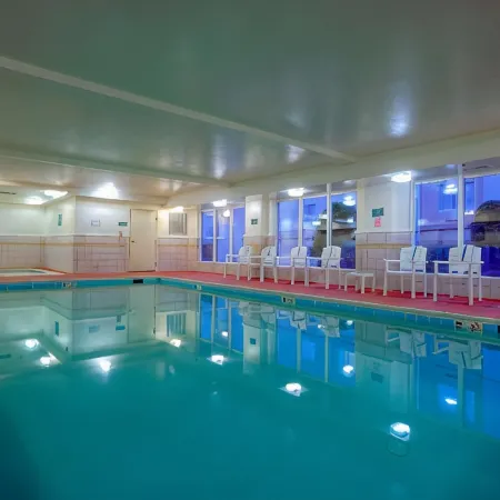 Country Inn & Suites by Radisson, Chester, VA