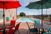 Hotel Pryor - Pools