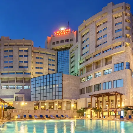 The Suryaa New Delhi Отели рядом с достопримечательностью «Храм Лотоса»