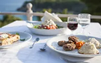 Alonissos Beach Bungalows and Suites Hotel - breakfast