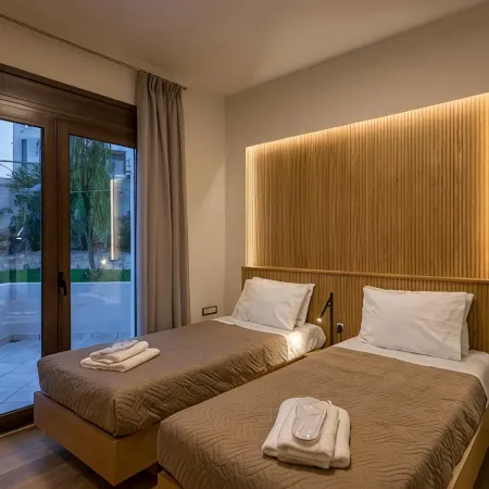 Villa Wisdom - Elegant & Homely with Pool, Galatas