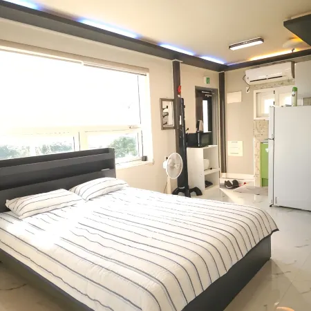 Namhae Modern Spa Pension (Four Seasons BBQ)