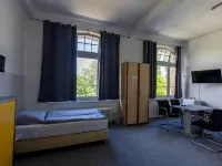 Motel Home Wittenau Hotels near Lindauer Allee Underground Station