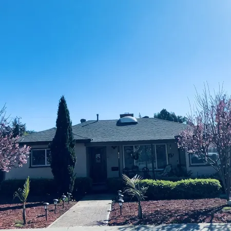 Sunny Bungalow
