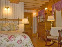 Waterfront Smith Cove Lake House includes dock - Wifi