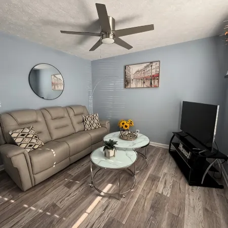 Centrally located in Shelbyville, just 1/4 mile from the Horse Show Grounds.
