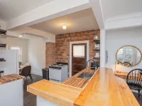 Modern Loft in Historic Birdtown - Unit 4 Hoteles en Lakewood