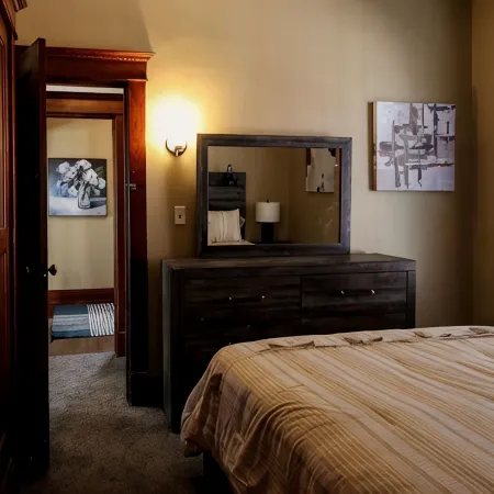 Two Bedroom Cutie in Midtown