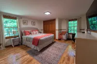 NEW! Long Pond Lake View Getaway w/HOT TUB, ME