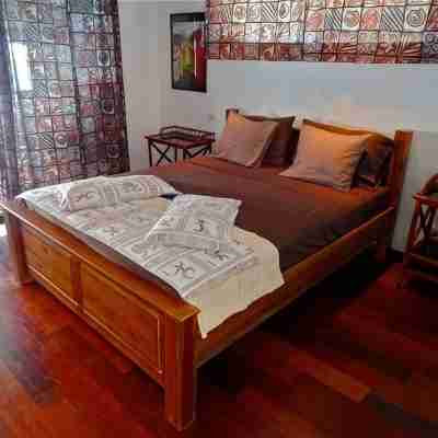 Over Water Hideaway in Bora Bora! Marlon's World Famous Over Water Hideaway!! Rooms