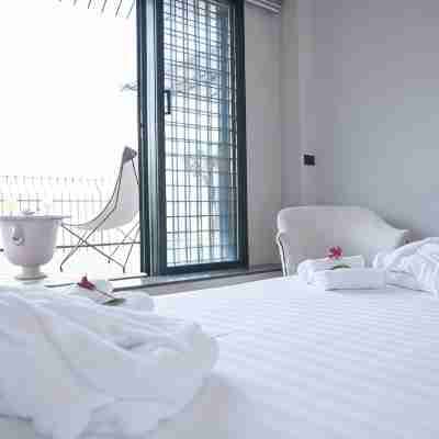 The Maisons. Panoramic apartment with large terrace and garage. Rooms