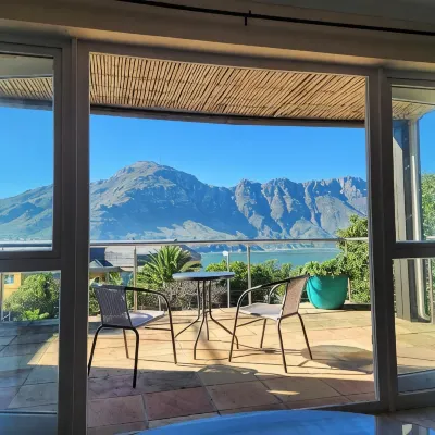Hout Bay Breeze Hoteles cerca de Playa de Hout Bay