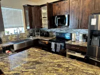 Spacious 6Br Home w 2 Large Living Areas & 3 Bath - 3-Star