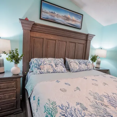 Coastal Getaway with game room pool hot tub & inlaw suite in heart of Sebastian