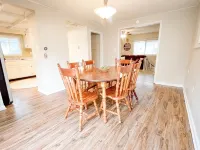 Spacious 4-bedroom Off-Campus House - 3-stjärniga