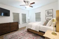 Game Day Oasis Near AT&T Stadium, Steps away from AT&T - 4-Star