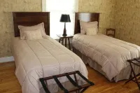 Historic Roberts Home "Night in the Museum" Hotel - 2 tähden