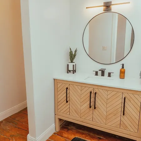Large Condo in the heart of GR