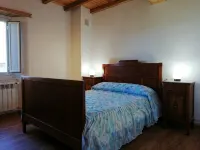 House in the Village | 4 Double Rooms | Fireplace Terrace | Yard - Wifi