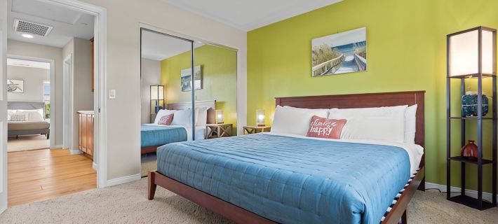 Resort-style Home with stunning views, pool, hot tub, putting green Hotels in Fallbrook