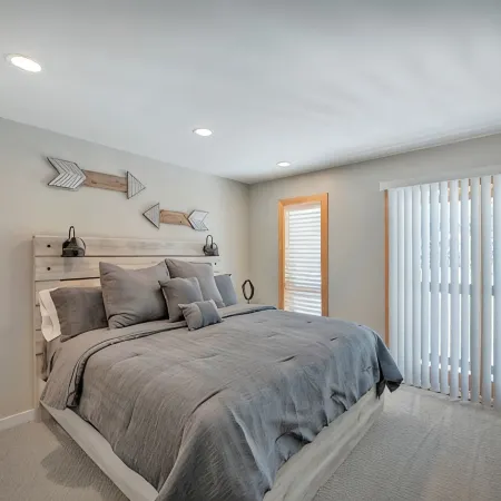Highlands Condo LOTS OF DETAILED INFO LISTED☺️ Views for days!