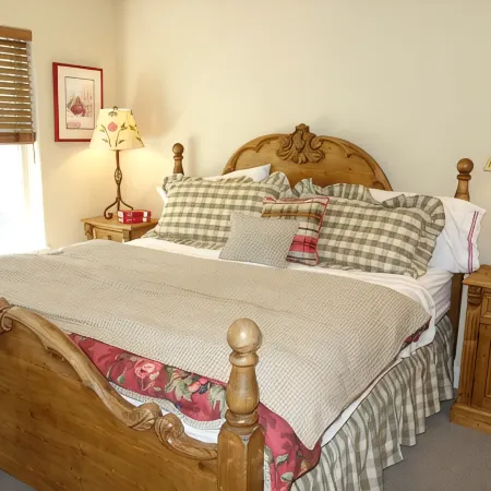 Luxury Townhouse 3Bd• Near Baldy Base & Bike Path. Summer Dates • Bikes