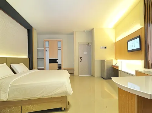 Studio Inn & Suites Semarang - bar