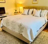 Tranquil 12-Acre Luxury Farmhouse Between the Ark & Creation Museum - 3성급