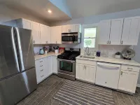 Beautiful Bray Cottage on the Vineyard - Homestays