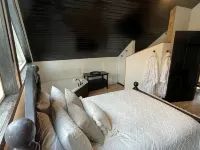 Modern luxury cabin just minutes from Downtown Viroqua. - 4-Star