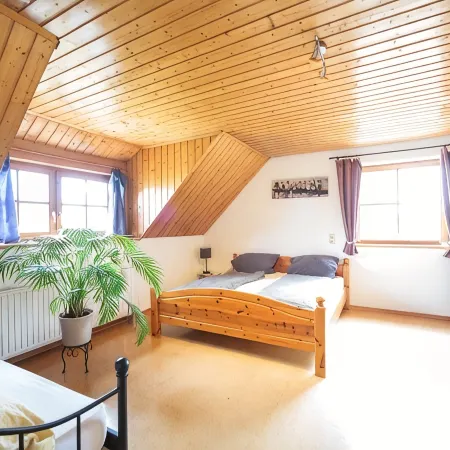Bright apartment "In the Green" for 6-8 people near Lake Constance