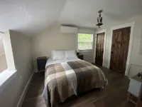 Beautiful Cottage With Water Access and Kayaks! - 4-Star