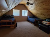 Cozy Cabin in a River Community - Alphydda