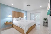 Best Location Ever! Comfortable, Cozy and Clean 2Bed/2BTH - Gym