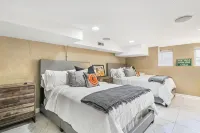 Charming Baltimore Townhome w/ Scenic Views - Holiday bungalows