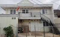 Bintaro Homestay Syariah - Pensions