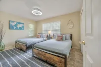✨River Front✨Heated Pool Estate-Large Group,Busch Garden,USF, Sleeps 14 - Private Pools