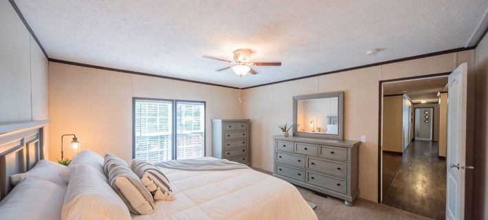 Cheerful 4 bedroom cottage on Kentucky lake Hotels in Marshall County