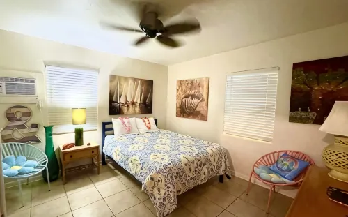 Amazing Palm Beach RETRO Hot Tub Pool Arcade Tropical Home - Apartments