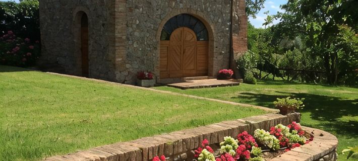 Independent house in the hills of the Sienese countryside Hotéis em Sovicille