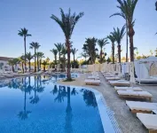 Bohemian Gardens Hotel - Bãi biển