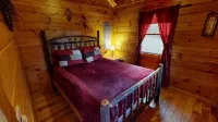 Evening Star Cabins, Secluded and peaceful in charming Hocking Hills - 3-Star