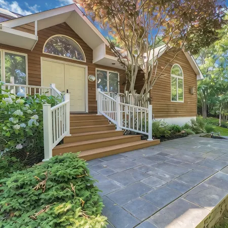 Hamptons - Pool & Private Tennis Court, Hot Tub, 2 Pickleball Courts
