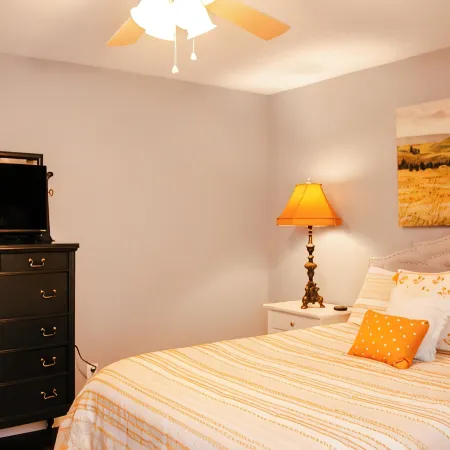 Cozy Little House Blocks from the Park & Fair Grounds.